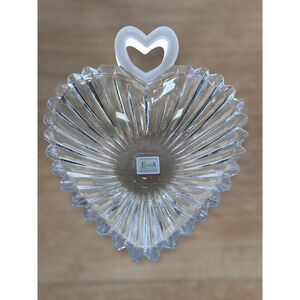 Evita 24% Lead Crystal Heart Dish with Frosted Heart Handle Elegant Collectible